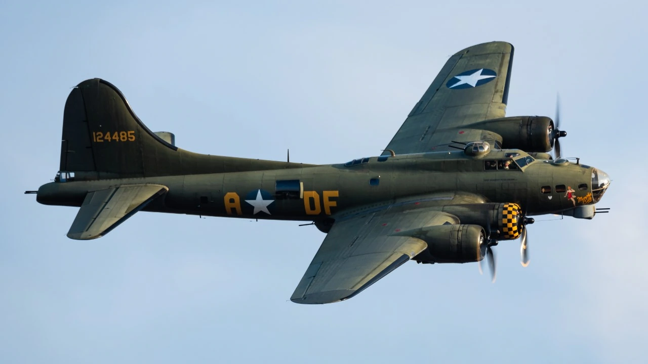 b 17 flying fortress